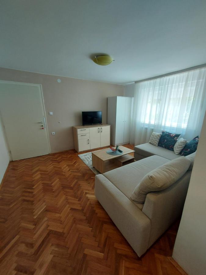 Apartment Holiday วรินรัชกา บานยา ภายนอก รูปภาพ