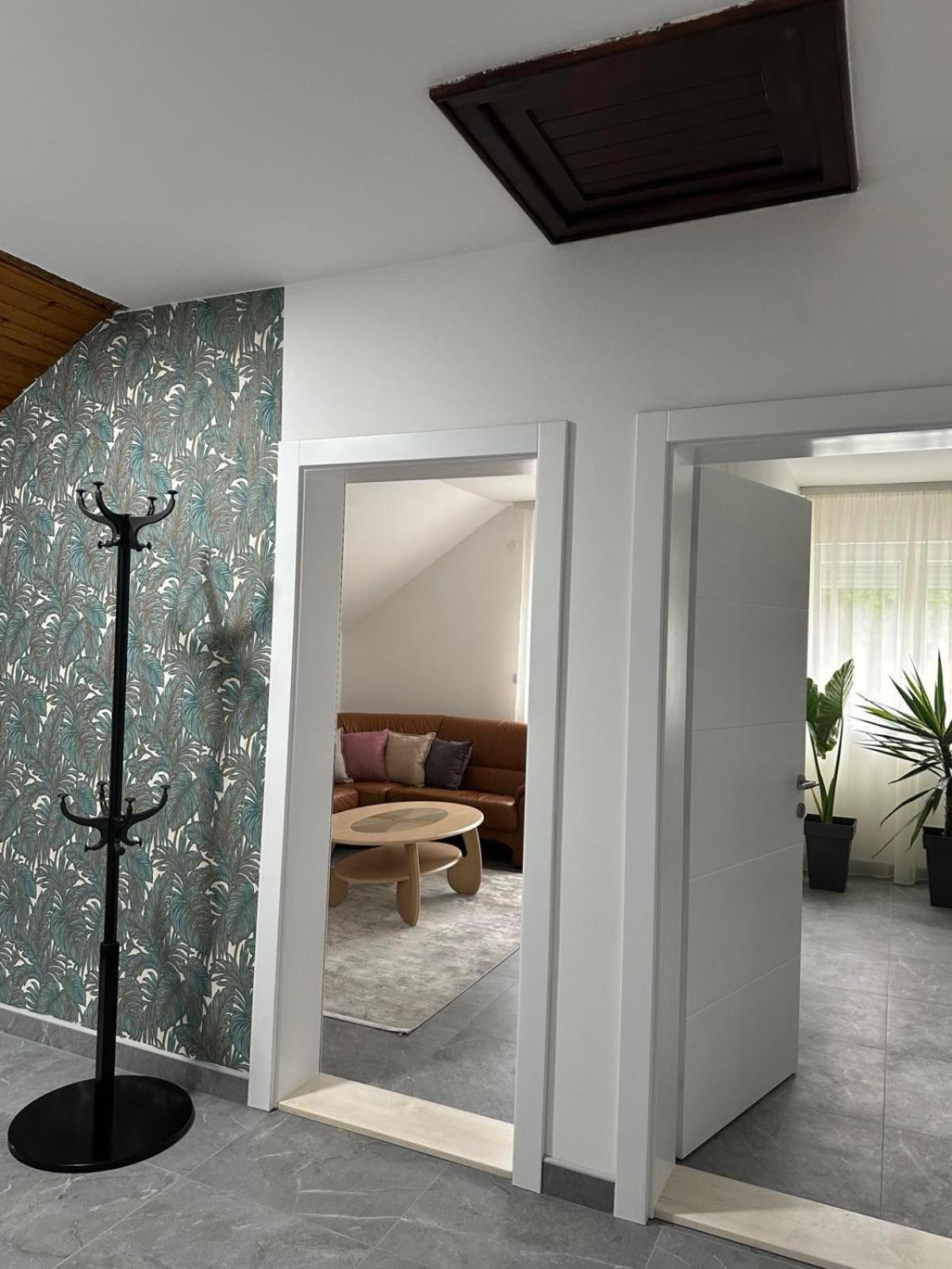 Apartment Holiday วรินรัชกา บานยา ภายนอก รูปภาพ