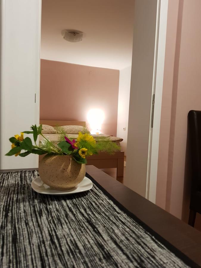 Apartment Holiday วรินรัชกา บานยา ภายนอก รูปภาพ